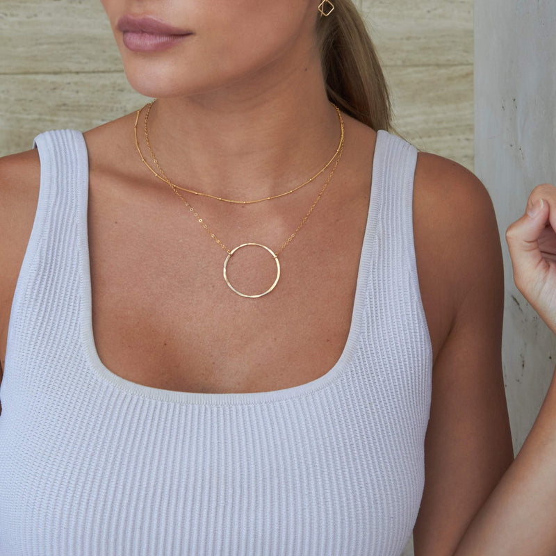 HAMMERED GOLD CIRCLE NECKLACE